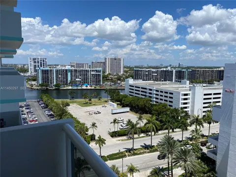 3725 S Ocean Dr #1521