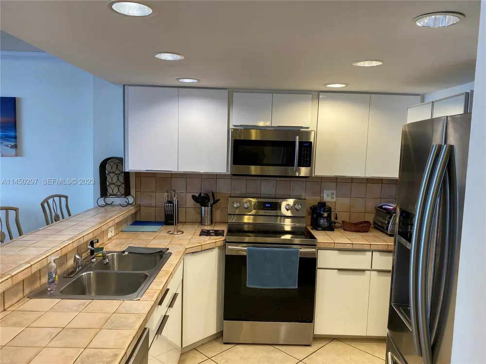 3725 S Ocean Dr #1521 Hollywood, FL 33019