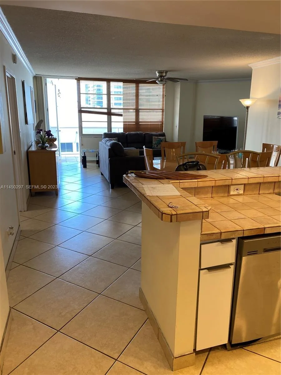 3725 S Ocean Dr #1521 Hollywood, FL 33019