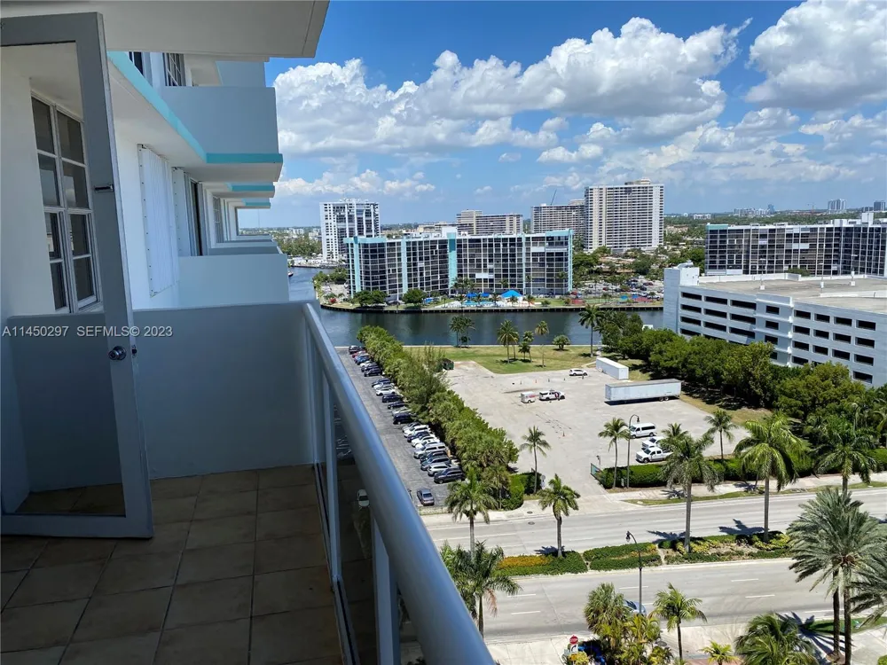 3725 S Ocean Dr #1521 Hollywood, FL 33019