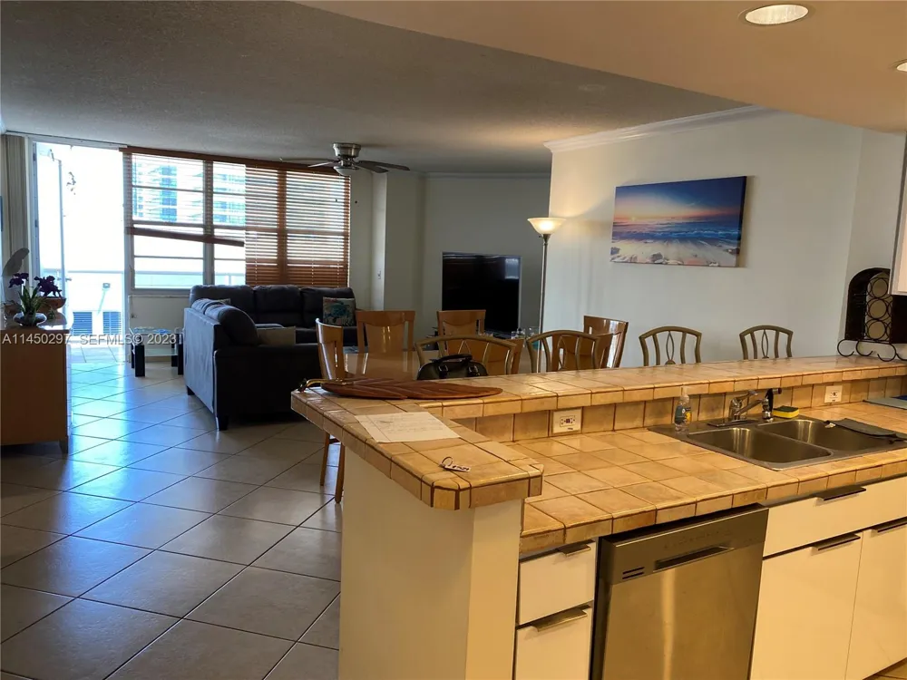 3725 S Ocean Dr #1521 Hollywood, FL 33019