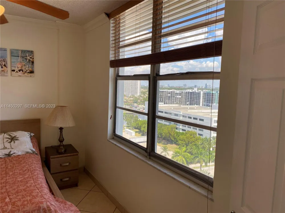 3725 S Ocean Dr #1521 Hollywood, FL 33019