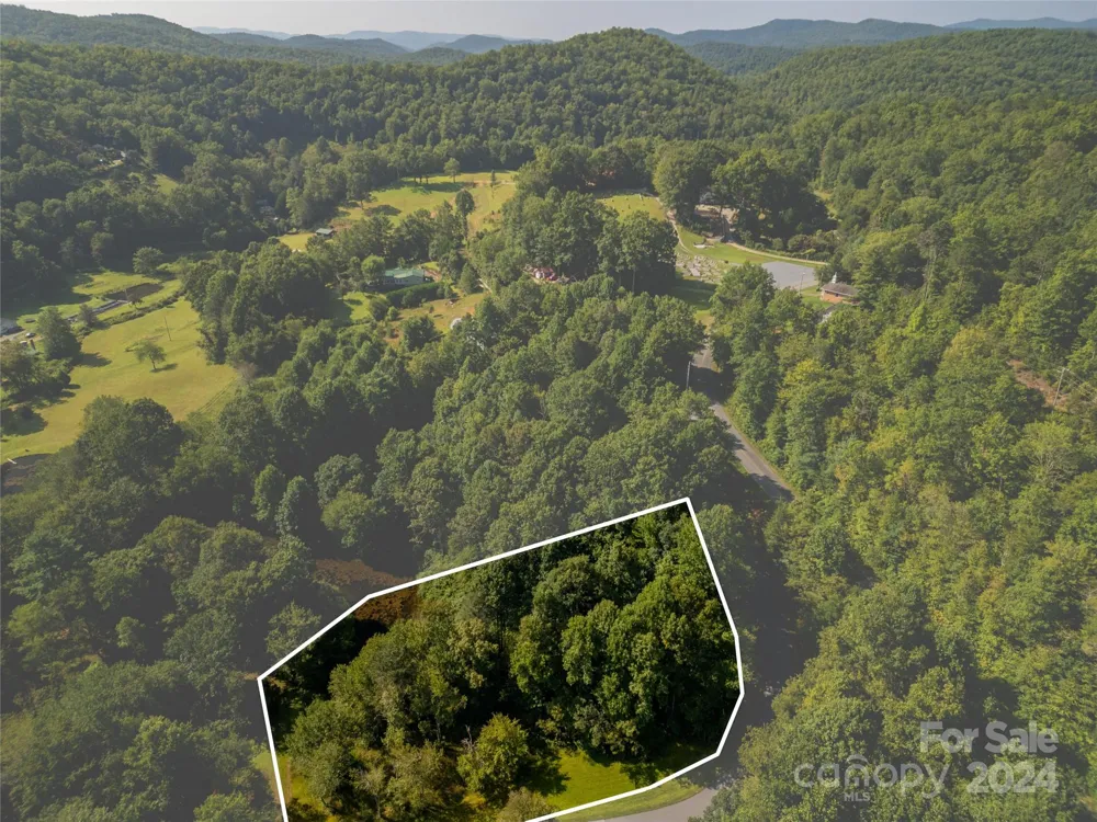 L 3 Sweetwater Ridge Road Balsam Grove, NC 28708