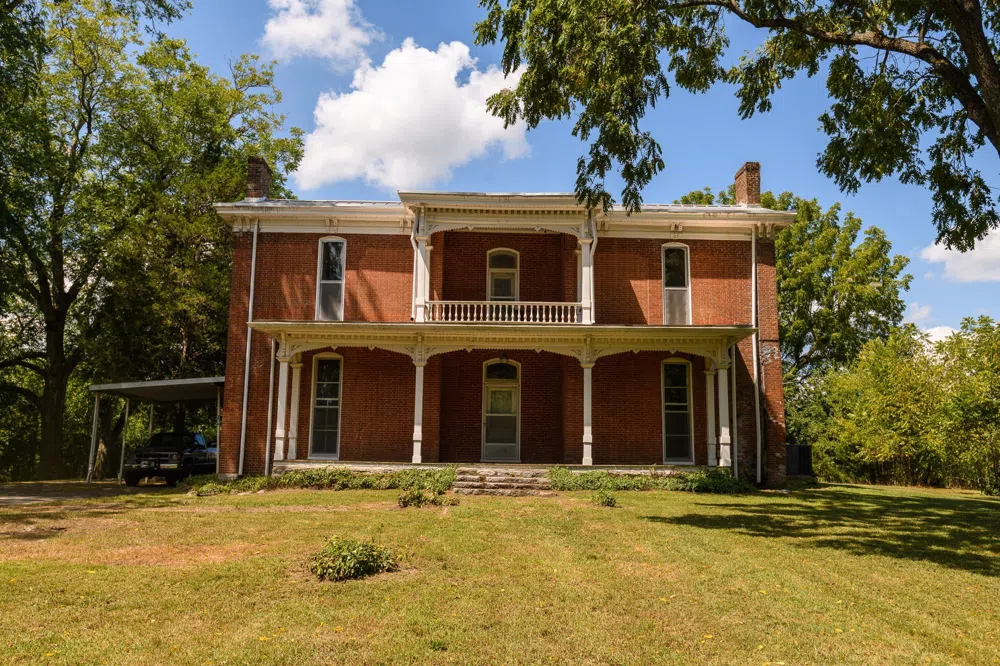 2070 Hunters Point Pike Lebanon, TN 37087