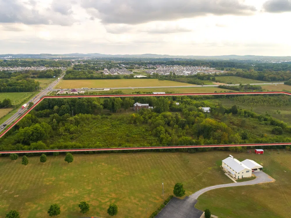 2070 Hunters Point Pike Lebanon, TN 37087