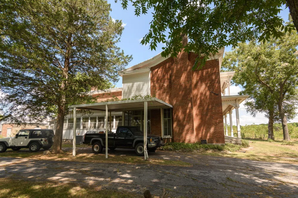 2070 Hunters Point Pike Lebanon, TN 37087