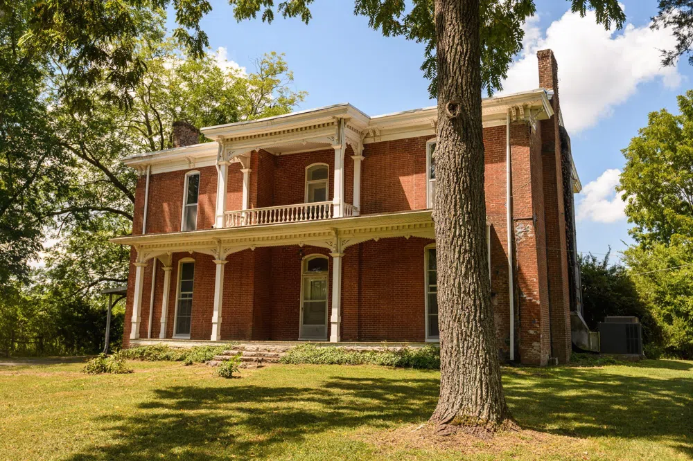 2070 Hunters Point Pike Lebanon, TN 37087