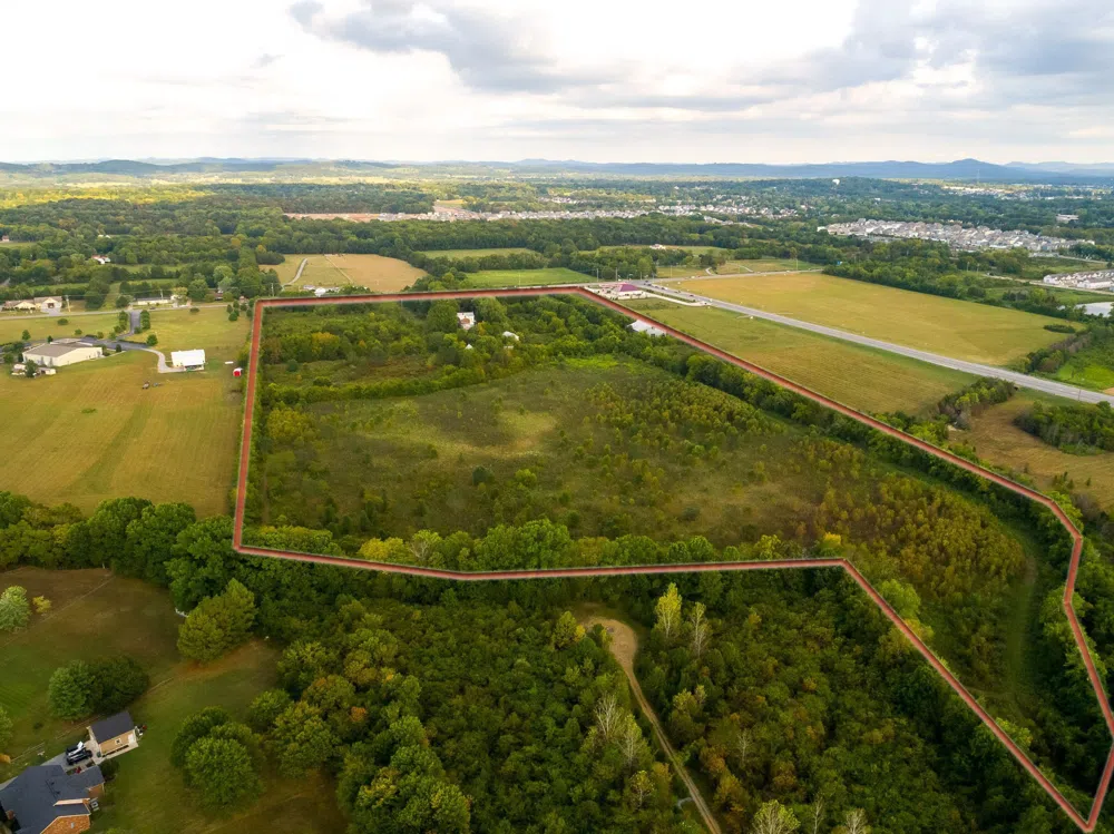 2070 Hunters Point Pike Lebanon, TN 37087