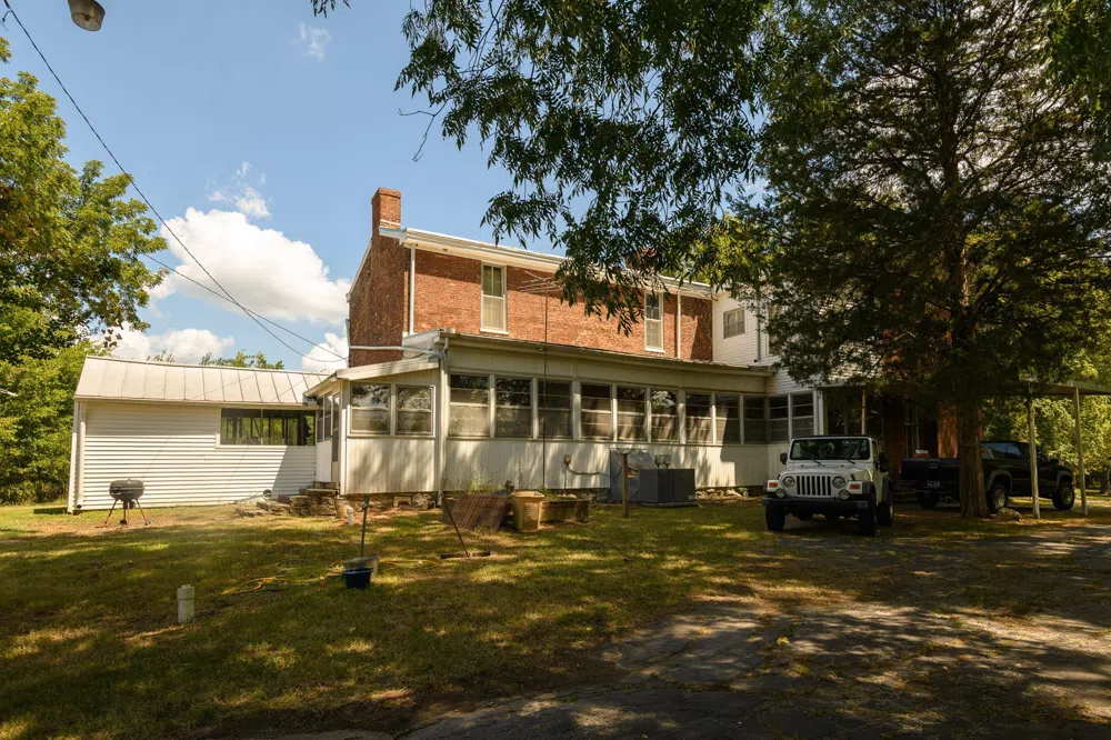 2070 Hunters Point Pike Lebanon, TN 37087