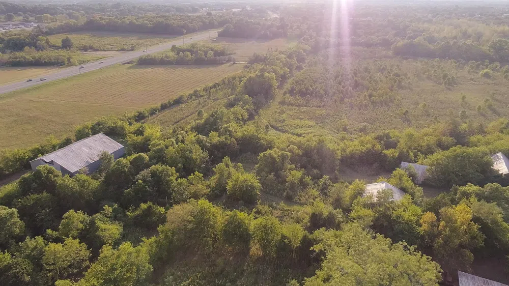 2070 Hunters Point Pike Lebanon, TN 37087