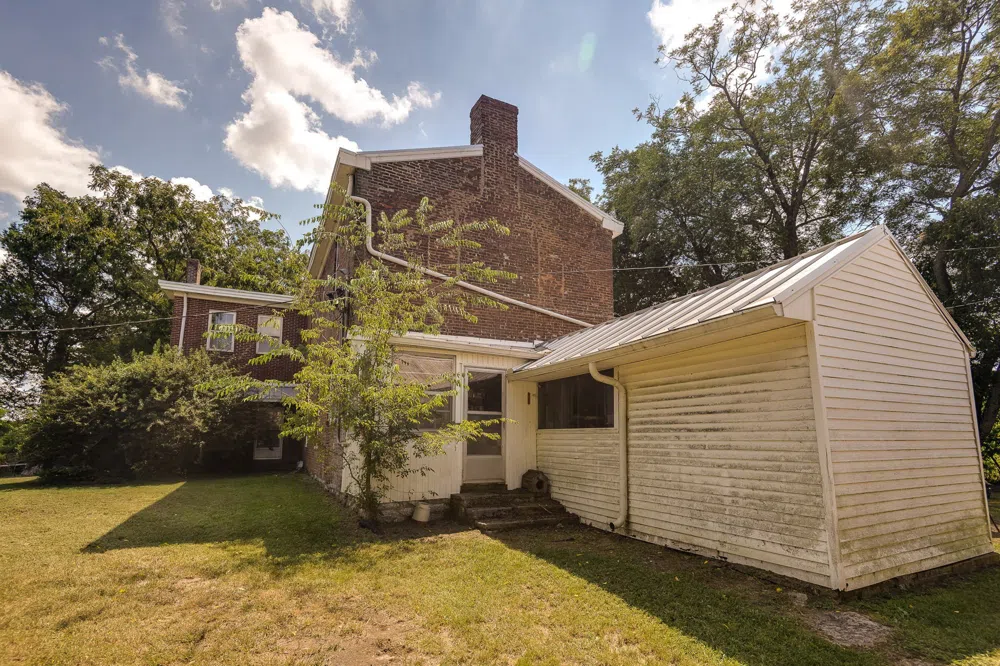 2070 Hunters Point Pike Lebanon, TN 37087