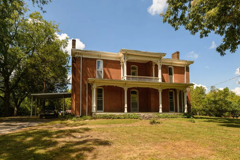 2070 Hunters Point Pike Lebanon, TN 37087