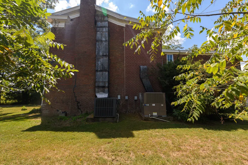 2070 Hunters Point Pike Lebanon, TN 37087