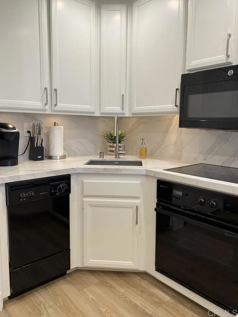 1562 Camino Del Mar #444 Del Mar, CA 92014