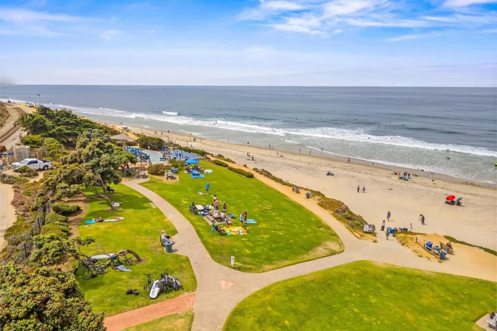1562 Camino Del Mar #444 Del Mar, CA 92014