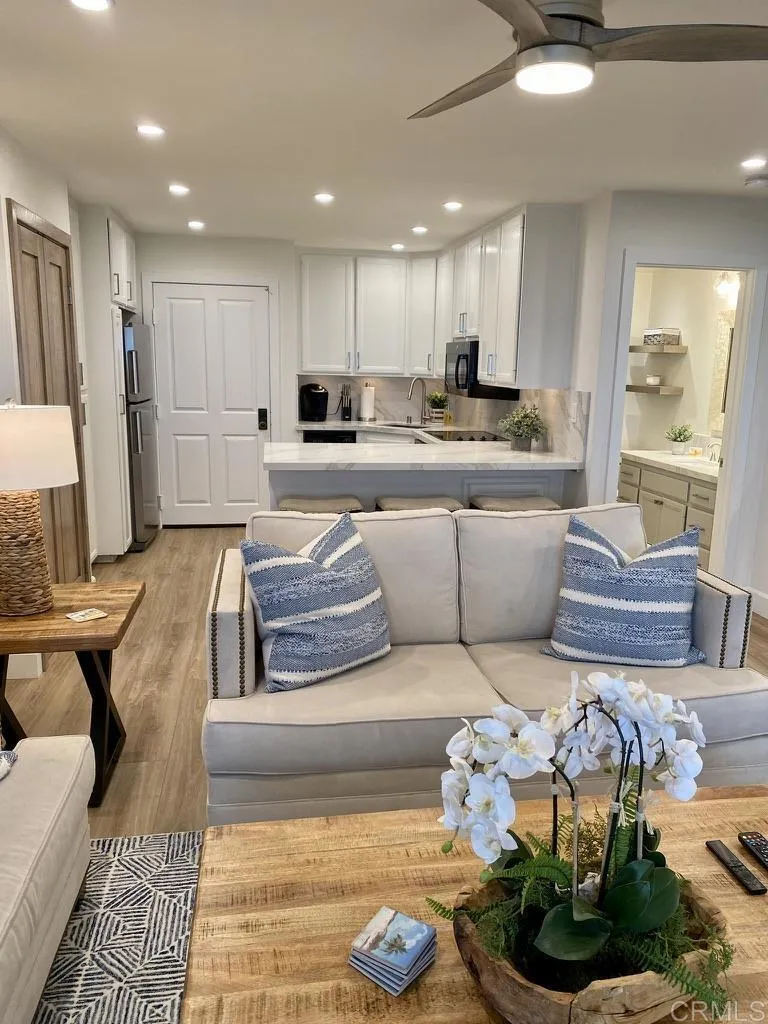 1562 Camino Del Mar #444 Del Mar, CA 92014