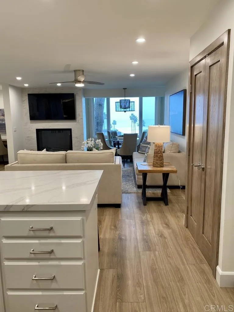 1562 Camino Del Mar #444 Del Mar, CA 92014