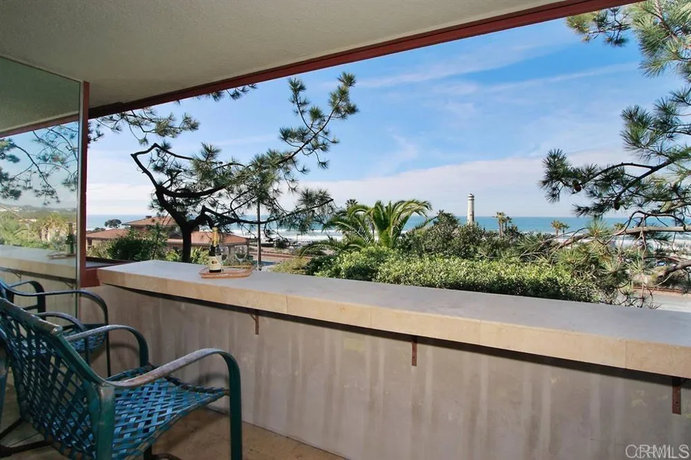 1562 Camino Del Mar #444 Del Mar, CA 92014