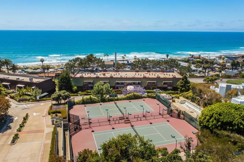 1562 Camino Del Mar #444 Del Mar, CA 92014