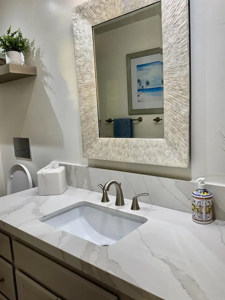 1562 Camino Del Mar #444 Del Mar, CA 92014