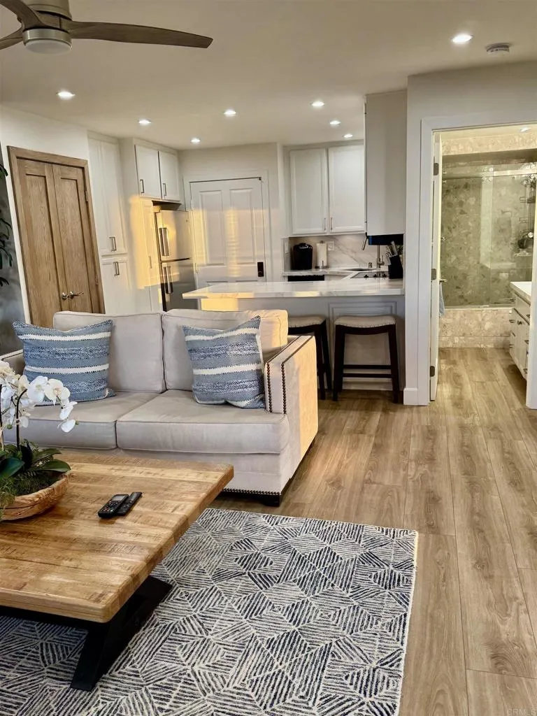 1562 Camino Del Mar #444 Del Mar, CA 92014