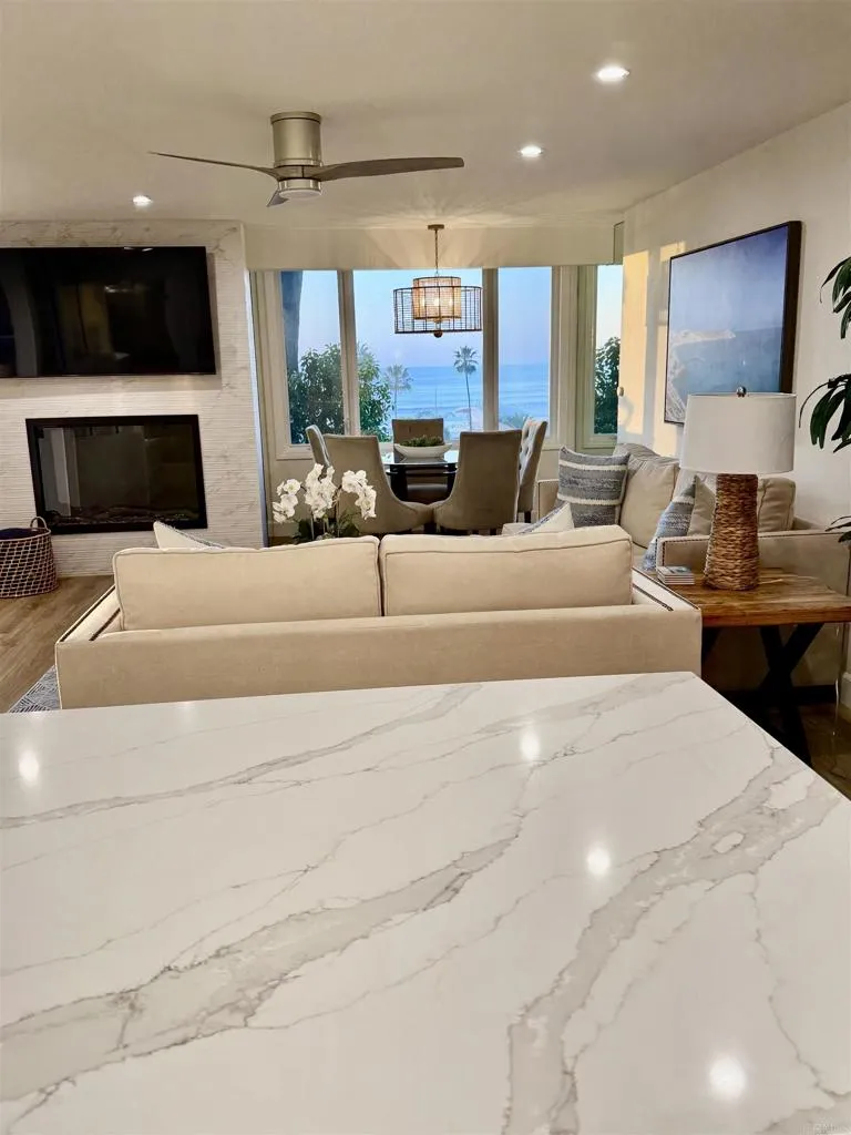 1562 Camino Del Mar #444 Del Mar, CA 92014