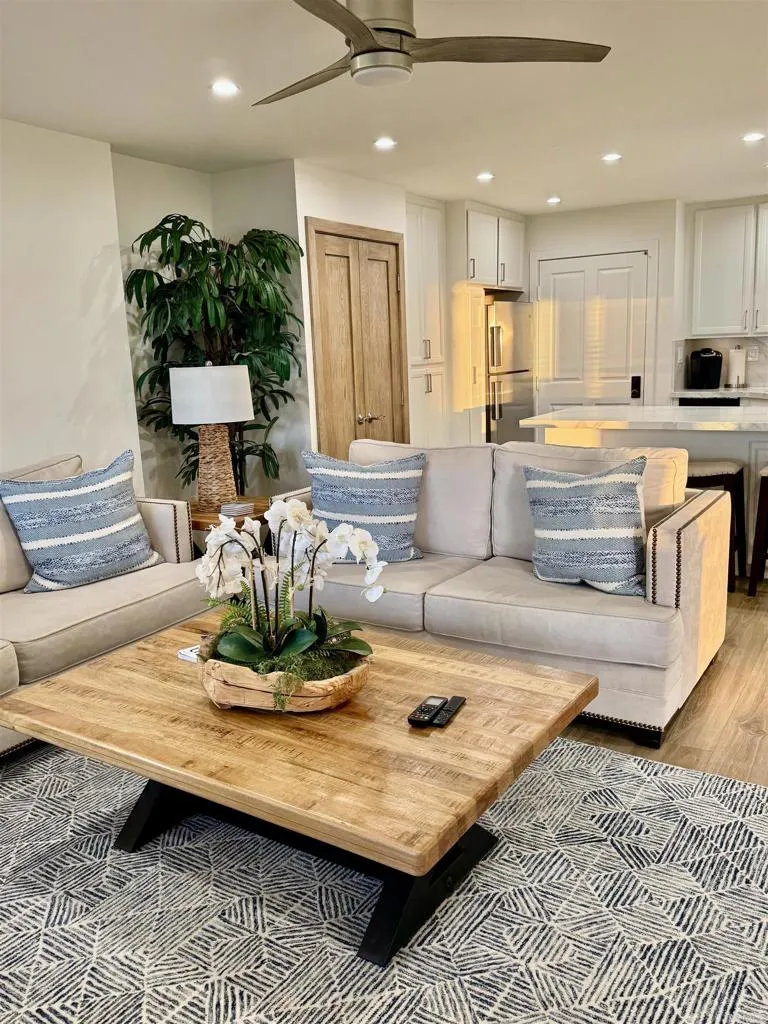 1562 Camino Del Mar #444 Del Mar, CA 92014