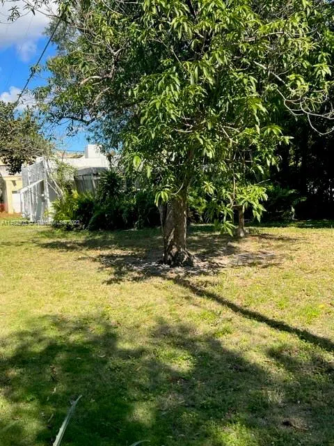 821 NE 120th St Biscayne Park, FL 33161