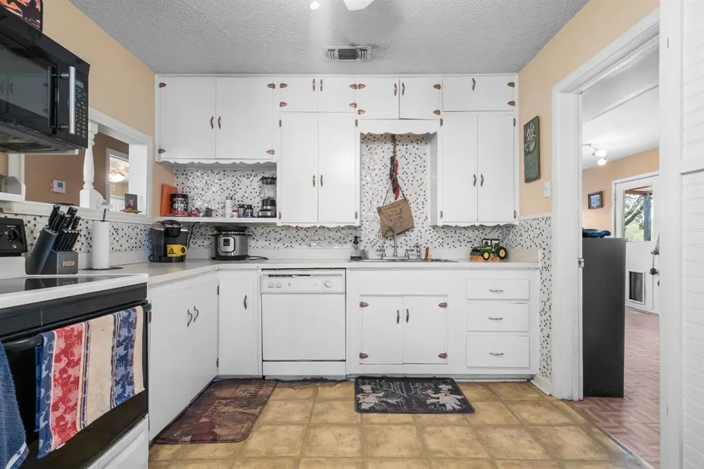12125 Fm 920 Weatherford, TX 76088