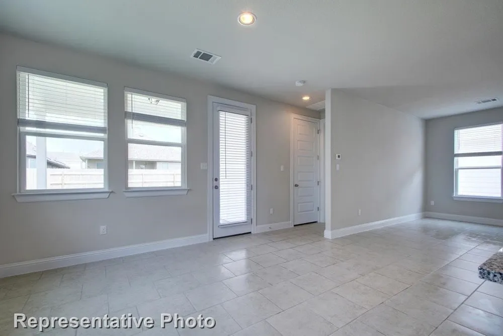 142 Linnet Lane Maxwell, TX 78656