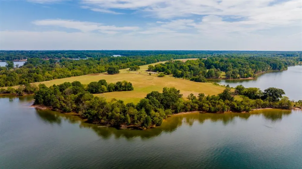 CR 2320 Pittsburg, TX 75686