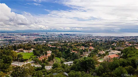 Crownview Dr