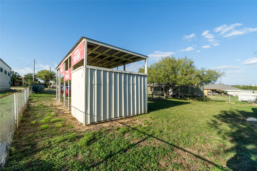 106 Overview Drive Zapata, TX 78076
