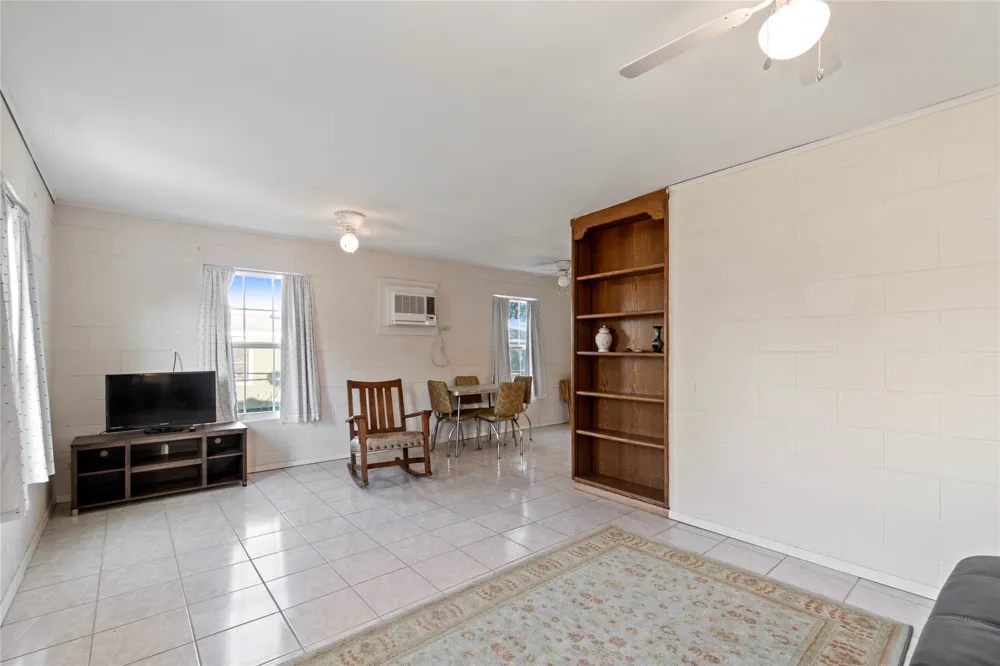 106 Overview Drive Zapata, TX 78076
