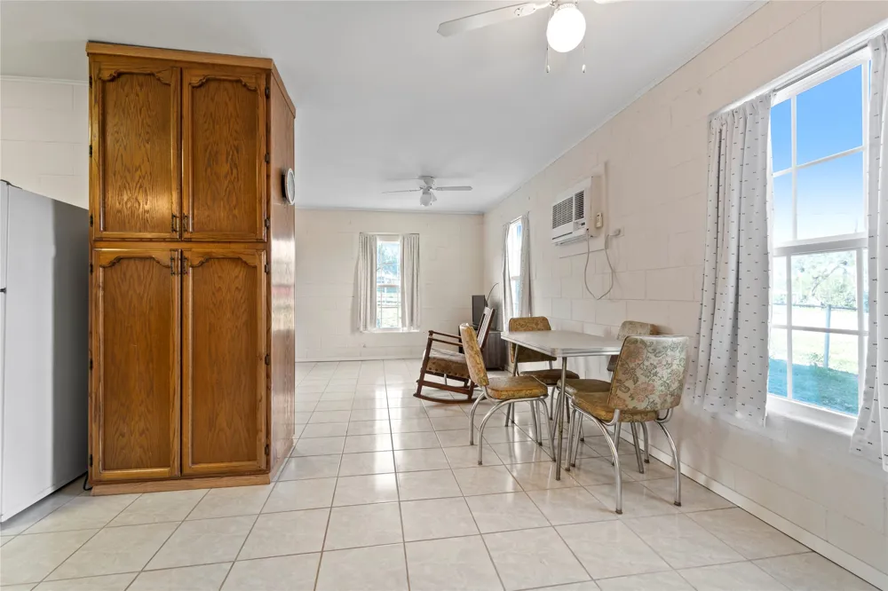 106 Overview Drive Zapata, TX 78076