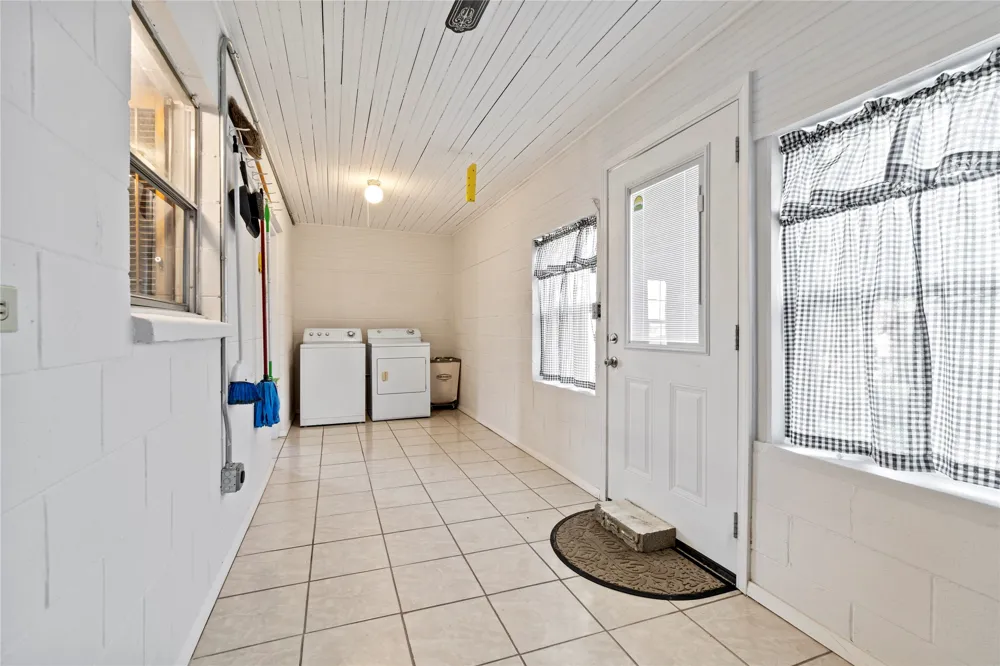 106 Overview Drive Zapata, TX 78076