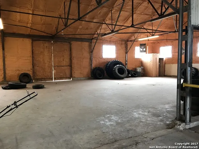 1119 S Oak St Pearsall, TX 78061