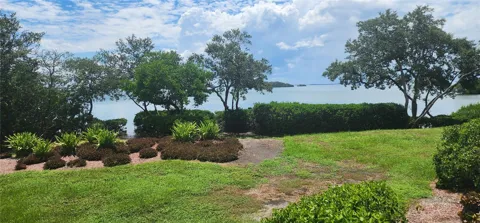 1515 PINELLAS BAYWAY S #62