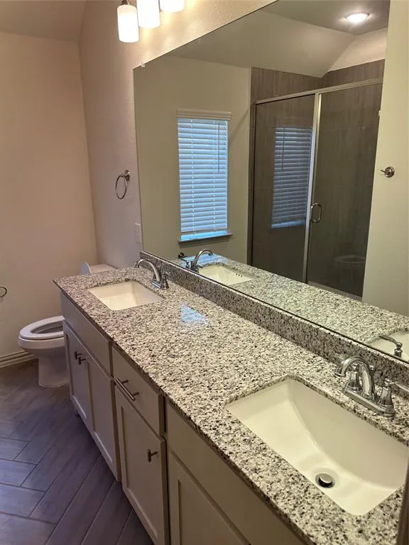 5118 Springlake Parkway Haltom City, TX 76117