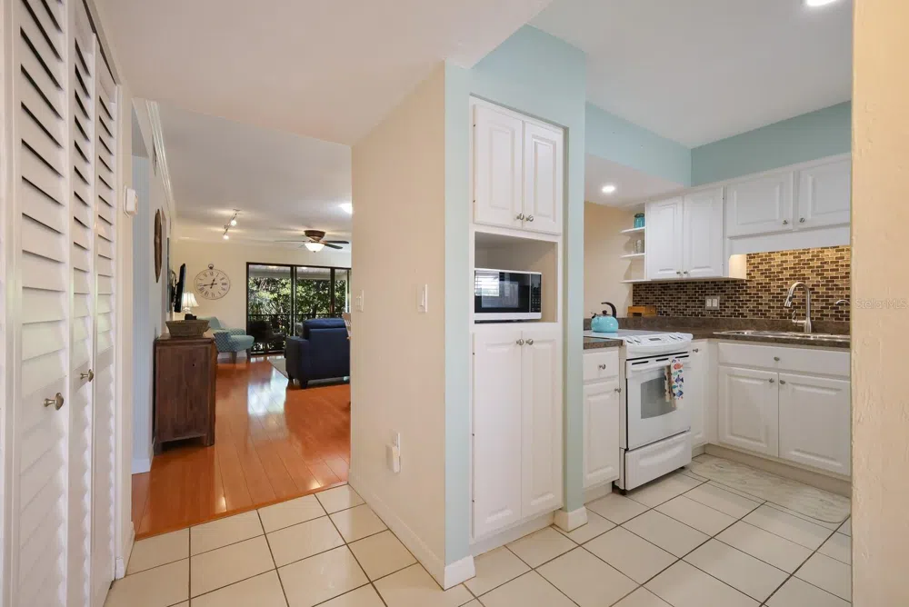 1801 GULF DRIVE #248 Bradenton Beach, FL 34217