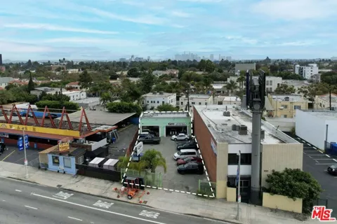 920 S La Brea Avenue
