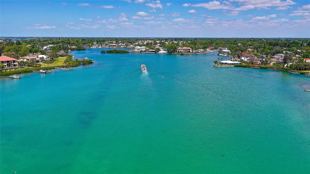 424 ALBEE ROAD W #1 Nokomis, FL 34275