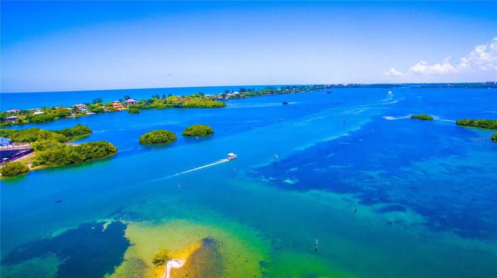 424 ALBEE ROAD W #1 Nokomis, FL 34275