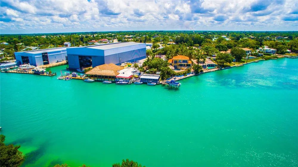 424 ALBEE ROAD W #1 Nokomis, FL 34275