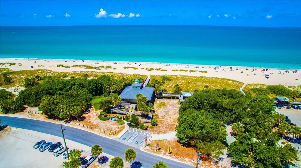 424 ALBEE ROAD W #1 Nokomis, FL 34275