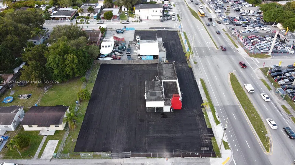 9800 NW 27th Ave Miami, FL 33147