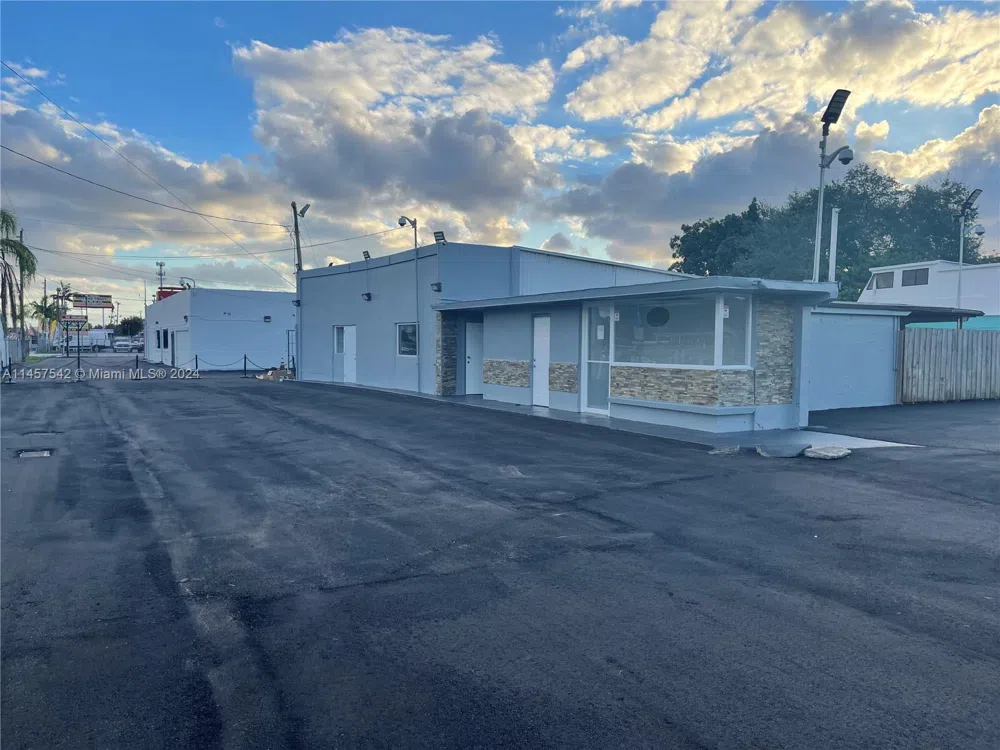 9800 NW 27th Ave Miami, FL 33147