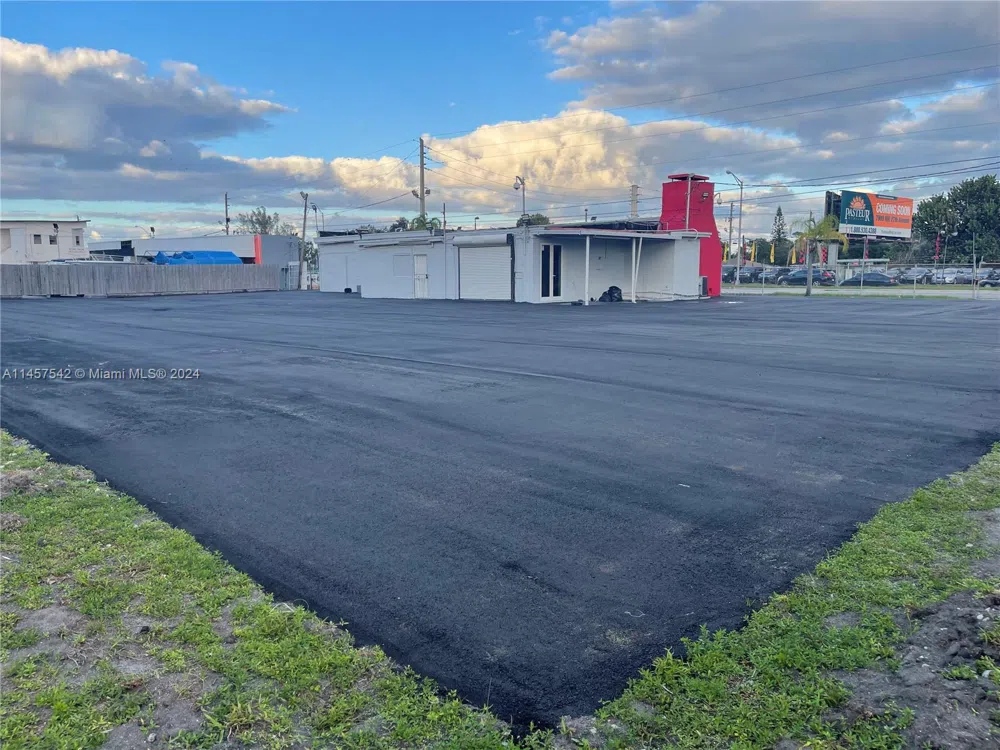 9800 NW 27th Ave Miami, FL 33147
