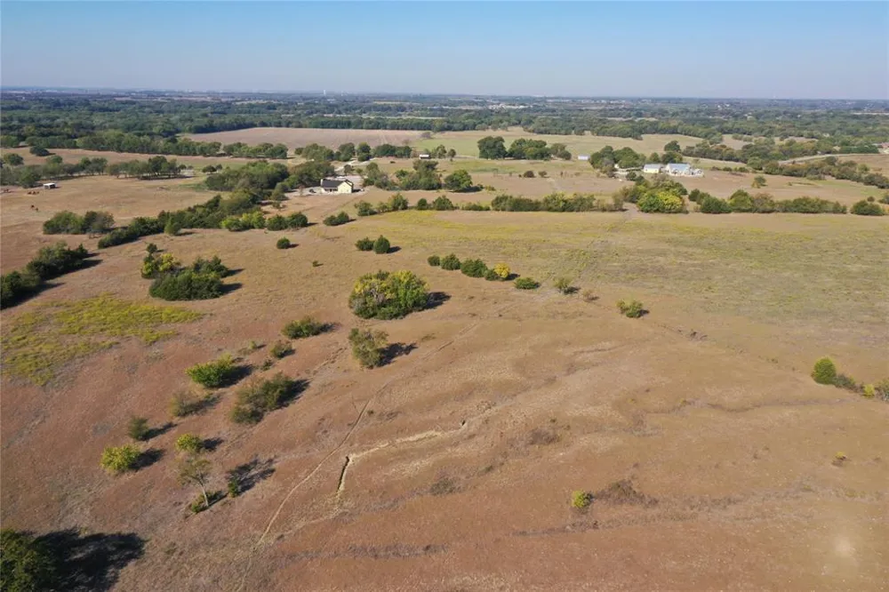 3868 County Road 494 Princeton, TX 75407