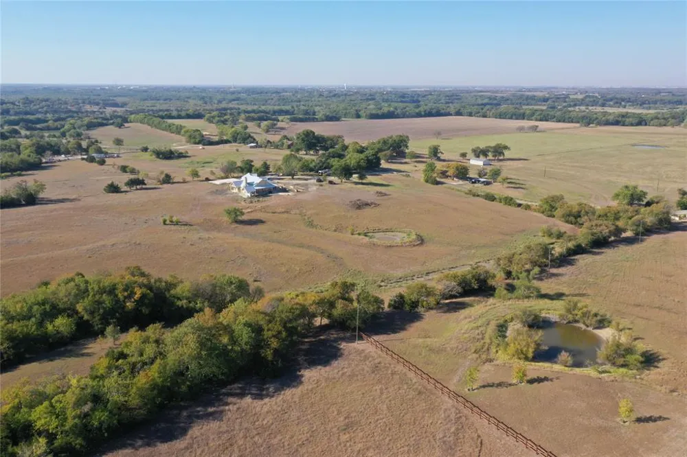 3868 County Road 494 Princeton, TX 75407